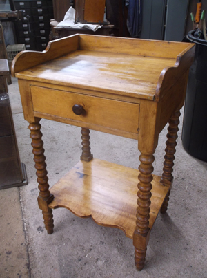 Country Pine Washstand with Spool Legs